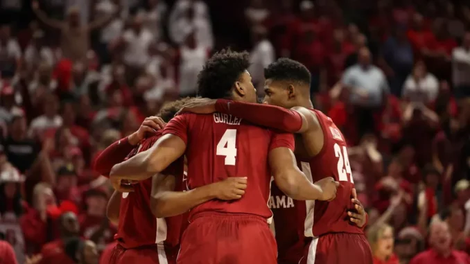 attachment-011123_mbb_team_arkansas_rs6331